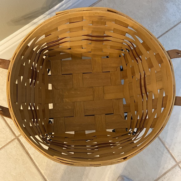 Peterboro VTG Basket w/ Handles, Removable Washable Lining & Wrought Iron Stand - Picture 6 of 15